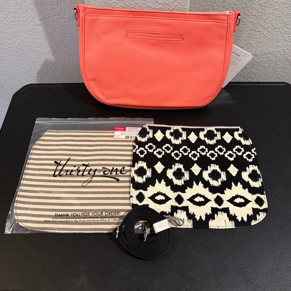 Thirty-One Studio Classic in Coral Pebble w/ Adj Shoulder Strap + Two Flaps NWT